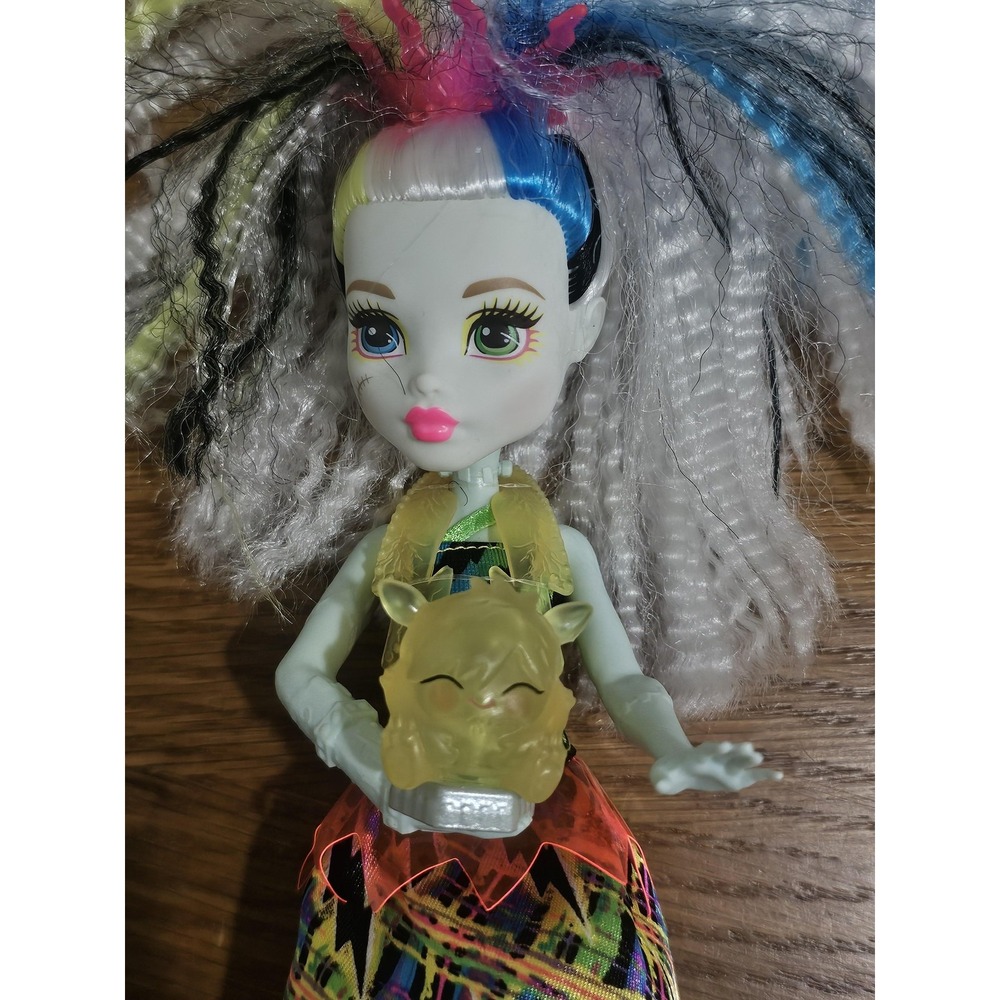Mattel Monster High Electrified Frankie Stein 11in Fashion Doll Battery Backpack - Picture 2 of 6